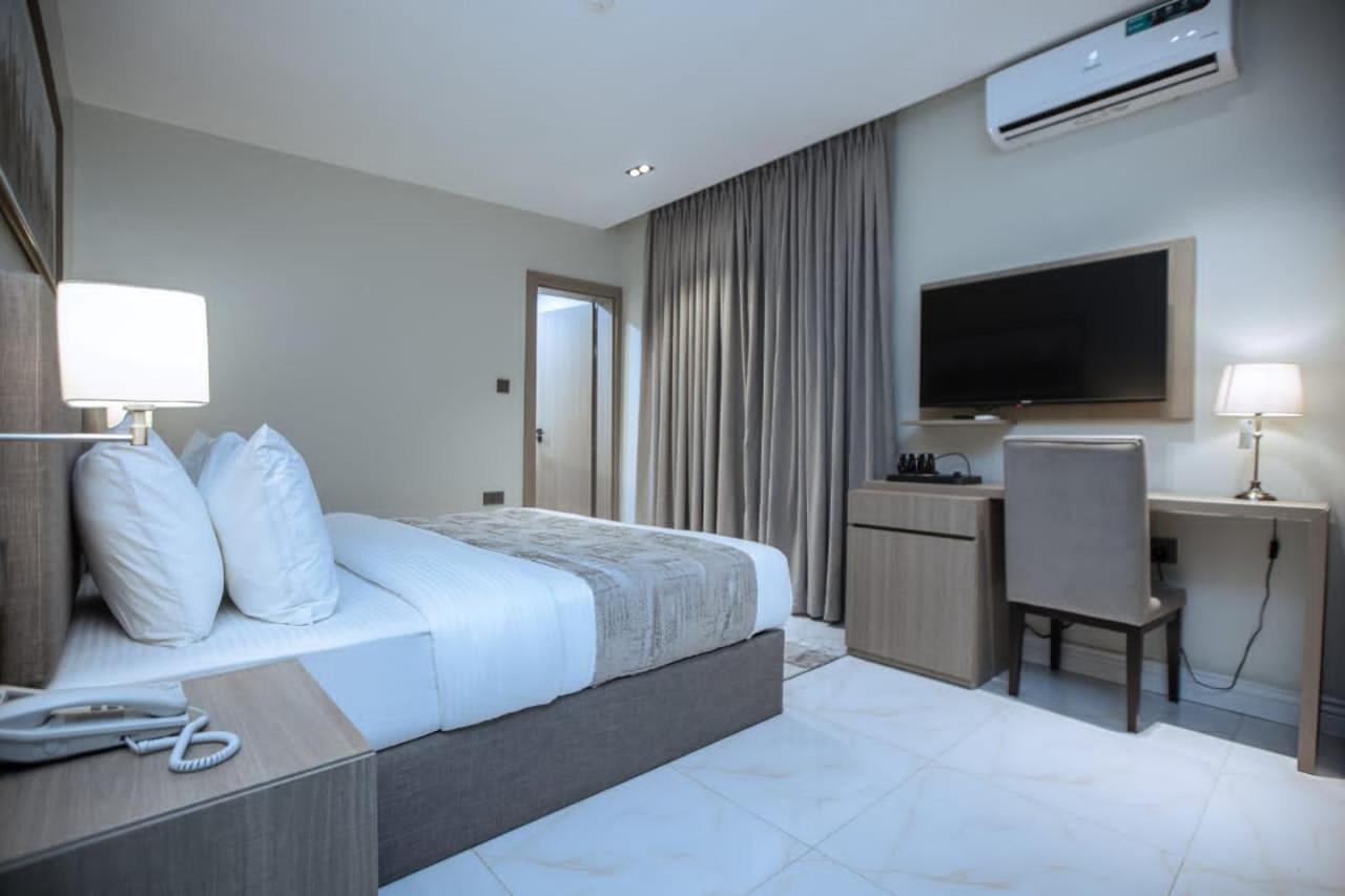 Knightsbridge Hotel & Suites Abuja Exterior photo